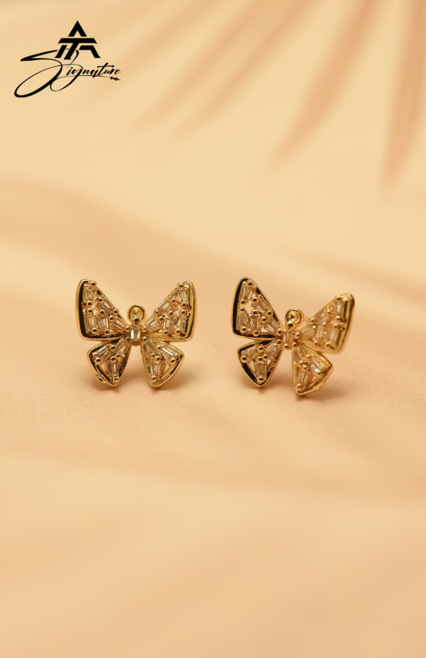 Gleaming Gold Crystal Butterfly Zircon Pendant Set - Image 3